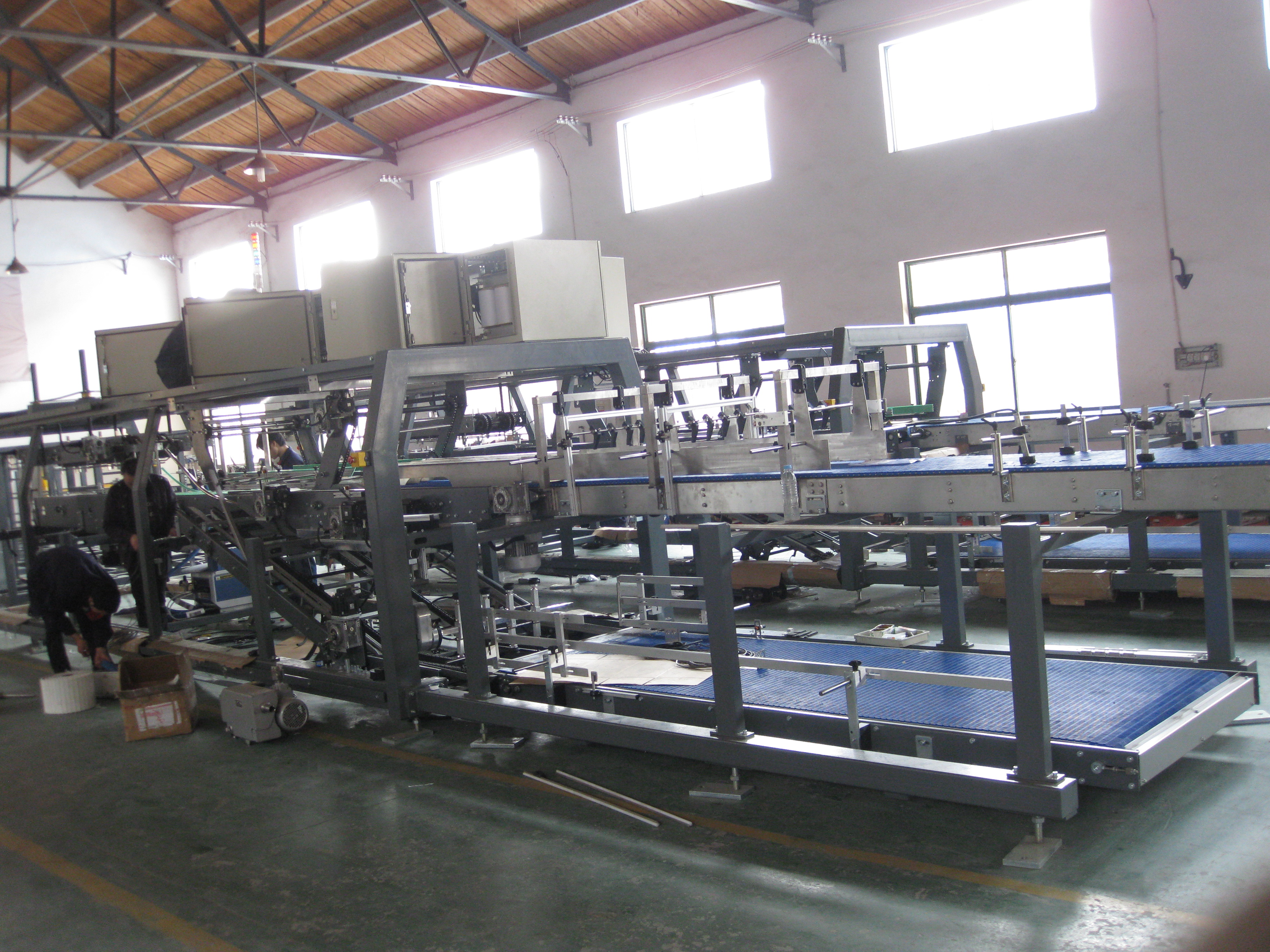Carton box packaging machine