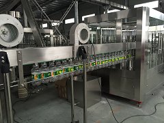 1.5L塑料瓶啤酒灌装机四合一
